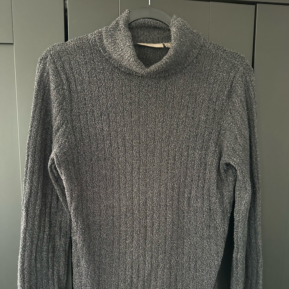 Croft & Barrow gray medium sweater
